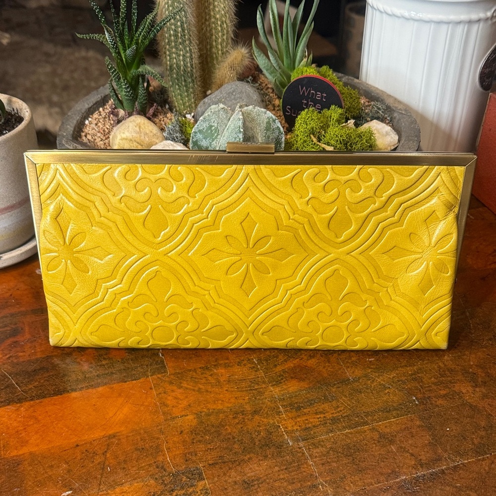 NWOT HOBO Yellow Embossed Clutch (CLSH)